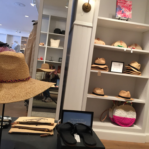 Clothing Store «J.Crew», reviews and photos, 24 Elm St, New Canaan, CT 06840, USA