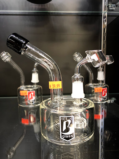 Tobacco Shop «Pipe Dreams Smoke Shop», reviews and photos, 13971 N Cleveland Ave #13, North Fort Myers, FL 33903, USA