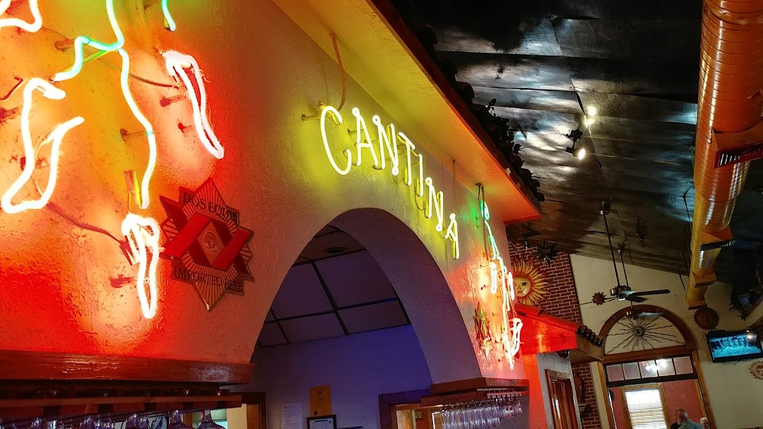 Lunas Mexican Restaurant