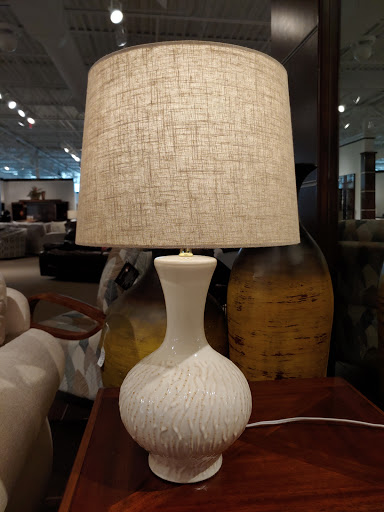 Furniture Store «Rooms To Go Furniture Store - Port Richey», reviews and photos, 9500 Scenic Dr, Port Richey, FL 34668, USA