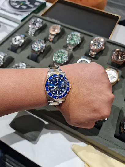One TimePiece Luxury Watch