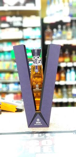 Liquor Store «Decatur Wine & Spirits», reviews and photos, 1789 Lawrenceville Hwy, Decatur, GA 30033, USA