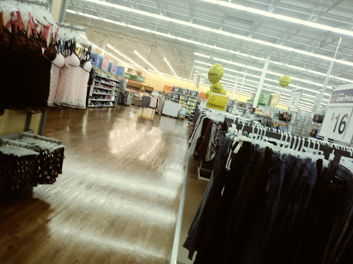 Department Store «Walmart Supercenter», reviews and photos, 3290 S Santiam Hwy, Lebanon, OR 97355, USA