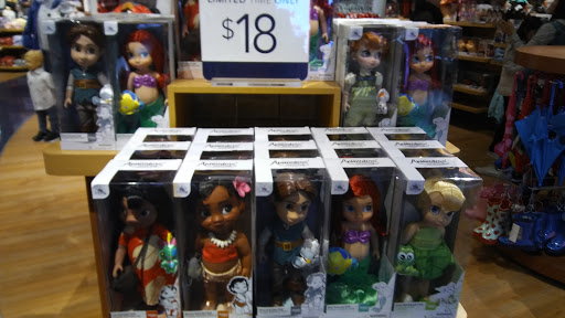 Toy Store «Disney Store», reviews and photos, 587 E Shaw Ave, Fresno, CA 93710, USA