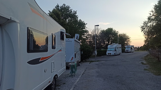 Area Camper Capriva del Friuli Via degli Alpini, 34070 Capriva del Friuli GO, Italia