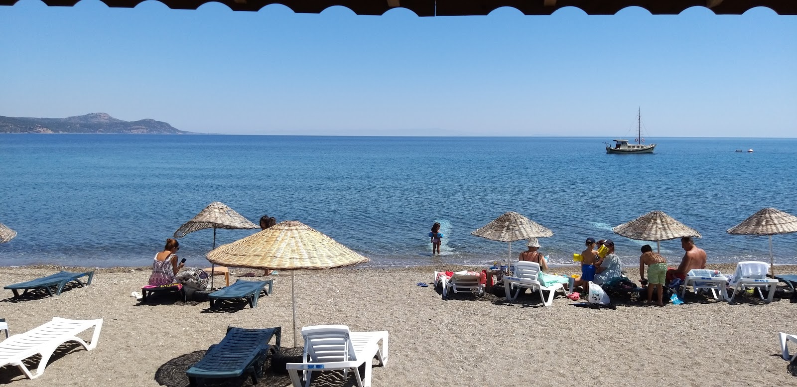 Foto von Last Ship beach mit heller sand&kies Oberfläche