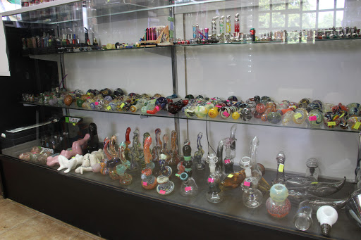 Tobacco Shop «Amsterdam Smoke Shop», reviews and photos, 510 W Court St, Seguin, TX 78155, USA