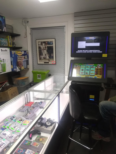 Pawn Shop «VIP Pawn Shop & Guns Orem», reviews and photos, 1015 State St, Orem, UT 84097, USA