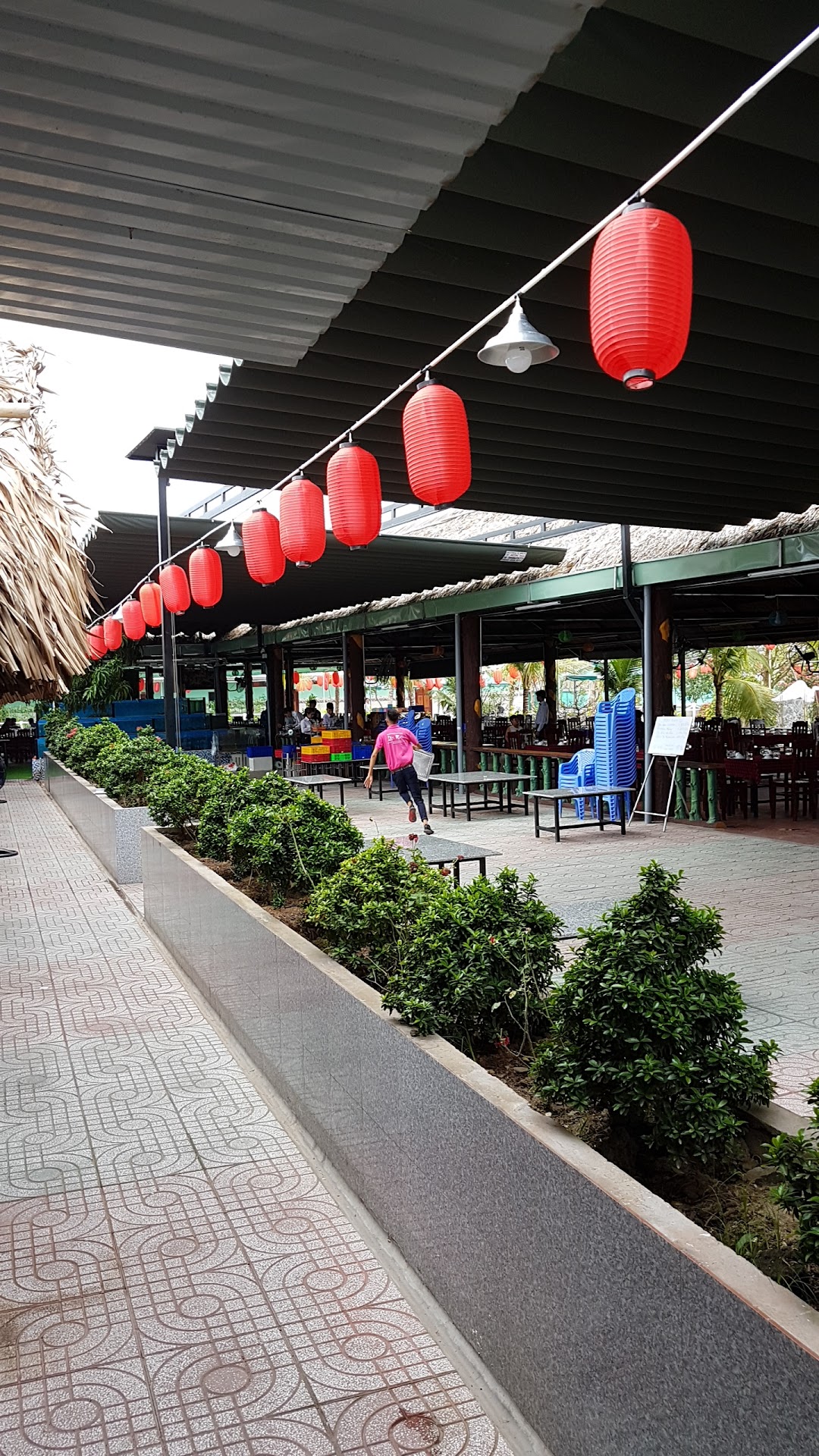 Nhà hàng sân vườn Lộc Mai