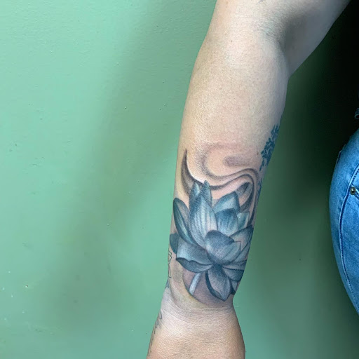 Explore cool tattoo sleeve ideas for guys, creative tattoo ideas in El Paso, available at Santa Rosa Tattoo Studio