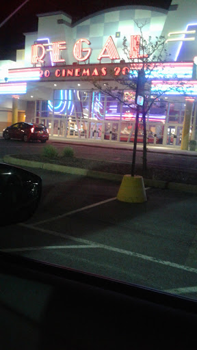 Movie Theater «Regal Cinemas Cobblestone Square 20», reviews and photos, 5500 Cobblestone Rd, Elyria, OH 44035, USA