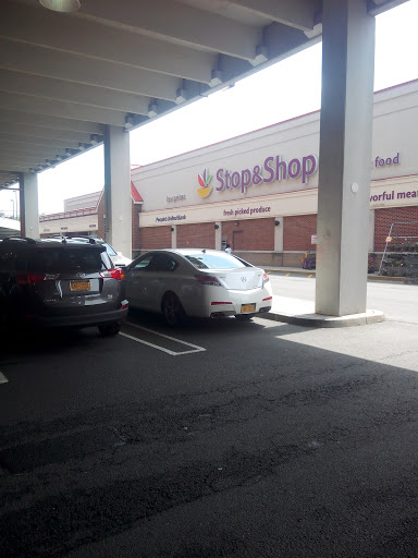 Grocery Store «Stop & Shop», reviews and photos, 154 Westchester Ave, White Plains, NY 10604, USA