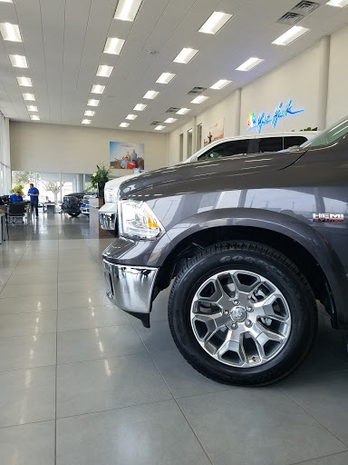 Used Car Dealer «Mac Haik Chrysler Dodge Jeep Ram», reviews and photos, 12111 Katy Fwy, Houston, TX 77079, USA