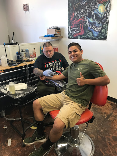Tattoo Shop «Pain For Sale Tattooing», reviews and photos, 865 28th St SE, Grand Rapids, MI 49507, USA