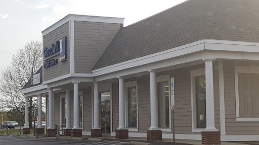 Thrift Store «Goodwill Retail Store & Donation Center», reviews and photos, 2495 Crain Hwy, Waldorf, MD 20601, USA