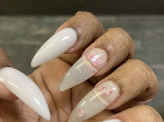 Studio Nails & Spa