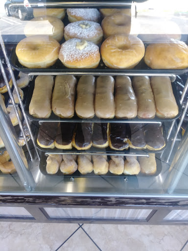 Donut Shop «Yum Yum Donuts», reviews and photos, 12821 Valley View Ave, La Mirada, CA 90638, USA