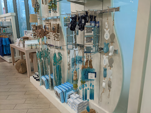 Gift Shop «Pacific Collections Gift Shop», reviews and photos, 100 Aquarium Way, Long Beach, CA 90802, USA