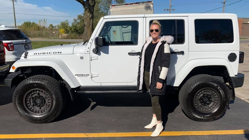 Used Car Dealer «Gmotorcars Auto Sales & Service - OHARE», reviews and photos, 2411 E Oakton St, Arlington Heights, IL 60005, USA