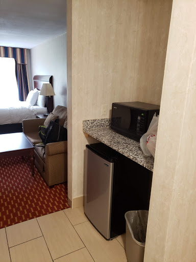 Hotel «Hampton Falls Inn», reviews and photos, 11 Lafayette Rd, Hampton Falls, NH 03844, USA