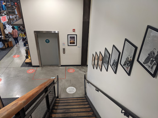 Camping Store «REI», reviews and photos, 2700 Seaglass Way, Oxnard, CA 93036, USA