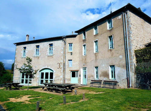 Lodge Gîtes Communaux: Le Saillant, Le Galant, la maison du Rocher La Chabanne