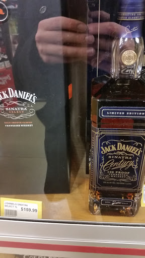 Liquor Store «Liquor Barn», reviews and photos, 287 E Dundee Rd, Wheeling, IL 60090, USA