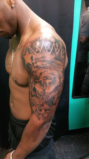 Tattoo Shop «Blackhouse Ink Tattoos», reviews and photos, 691 E 185th St, Cleveland, OH 44119, USA