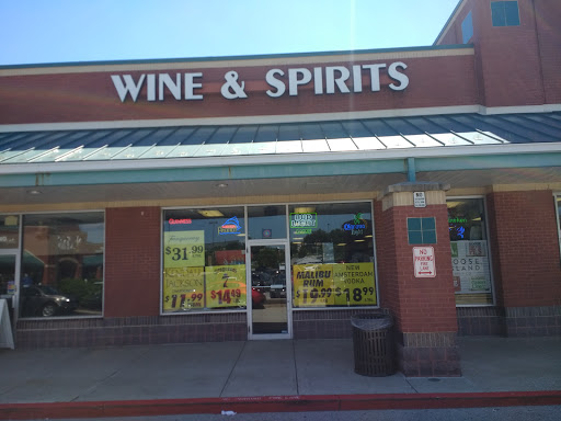 Liquor Store «Lyndwood Square Wine & Spirits», reviews and photos, 6010 Marshalee Dr #260, Elkridge, MD 21075, USA