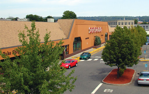 Shopping Mall «Torrington Commons Shopping Center», reviews and photos, 211 High St, Torrington, CT 06790, USA