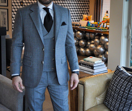 Tailor-made suits Montreal