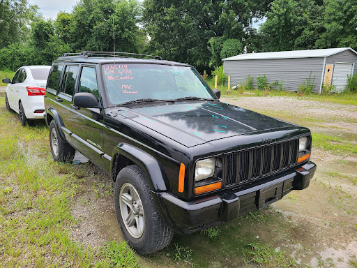 Auto Body Shop «Gray & Wells Collision Center», reviews and photos, 2005 E 10th St, Jeffersonville, IN 47130, USA