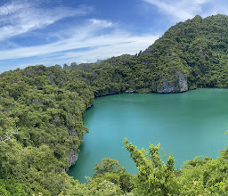 Blue Lagoon (Emerald Lake) photo