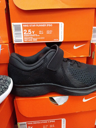 Shoe Store «Shoe Carnival», reviews and photos, 5005 Salem Ave, Dayton, OH 45426, USA