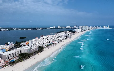 Zona Hotelera Cancun image