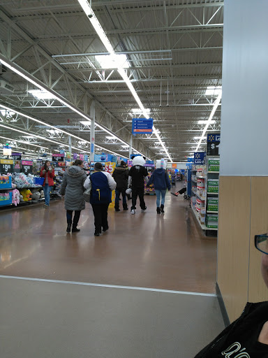 Department Store «Walmart Supercenter», reviews and photos, 415 34th St N, Dilworth, MN 56529, USA