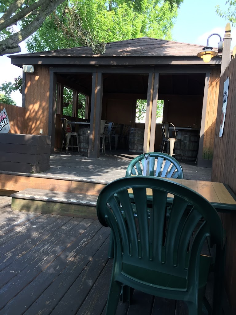 Hennigan's Restaurant And Bar 17552