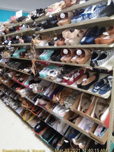 Clothing Store «Rugged Wearhouse», reviews and photos, 6096 Rose Hill Dr, Alexandria, VA 22310, USA