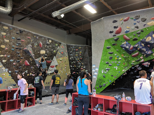 Rock Climbing Gym «Hangar 18 Indoor Climbing Gym - Mission Viejo», reviews and photos, 23812 Vía Fabricante A4, Mission Viejo, CA 92691, USA