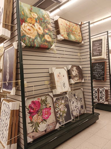 Craft Store «Hobby Lobby», reviews and photos, 840 E Rollins Rd, Round Lake Beach, IL 60073, USA