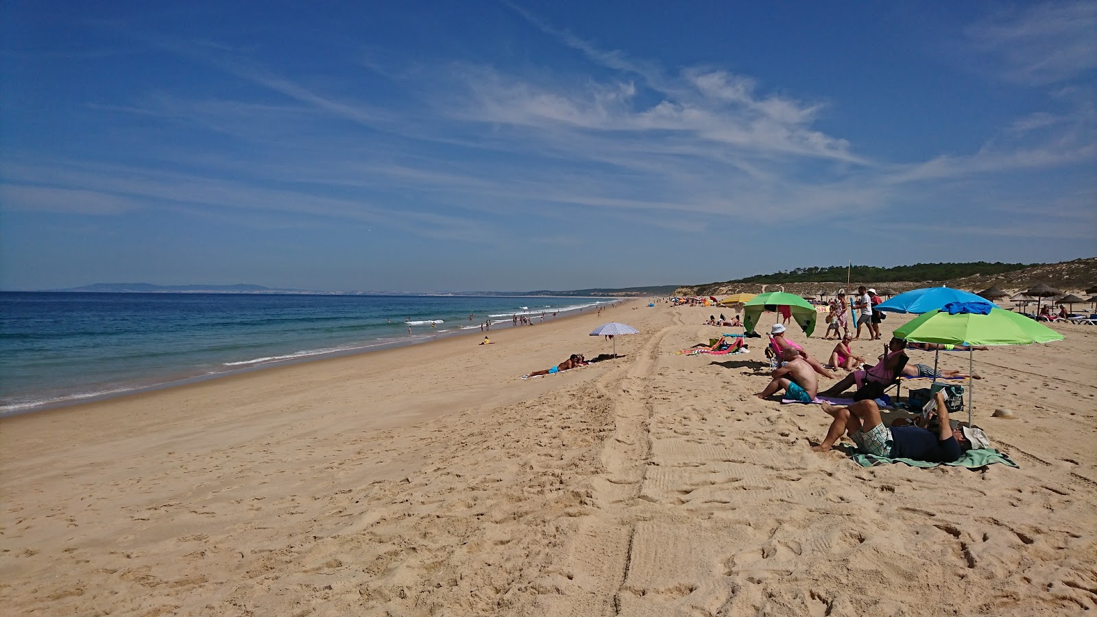 Foto van Praia do Meco met turquoise puur water oppervlakte