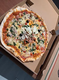 Plats et boissons du Pizzeria kaban à pizza à Saint-Leu - n°11