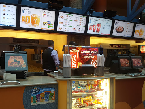 Movie Theater «Regal Cinemas Shoppingtown Mall 14», reviews and photos, 3649 Erie Blvd E, Syracuse, NY 13214, USA