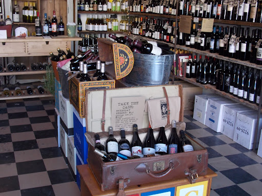 Wine Store «Honor Wines», reviews and photos, 36 Bay St, Staten Island, NY 10301, USA