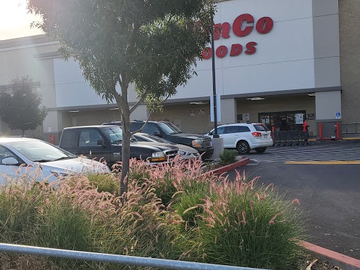 Shopping Mall «Country Club Plaza», reviews and photos, 2310 Watt Ave, Sacramento, CA 95825, USA