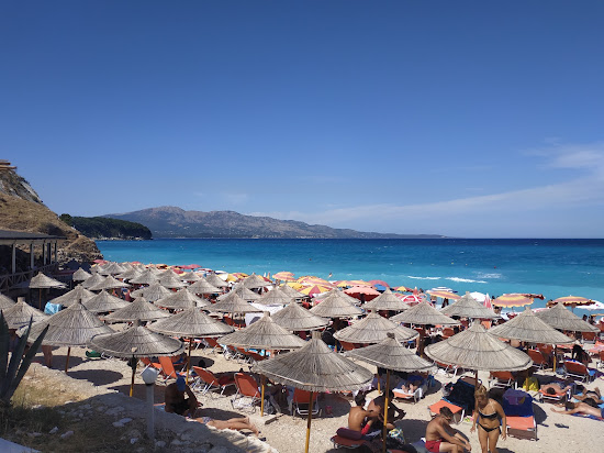 Pasqyra Beach