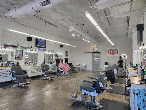Elm street barber lounge