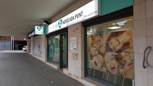 Clinica dental Montcada Punt en Montcada i Reixac, Barcelona