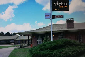 Highlands Motor Inn image