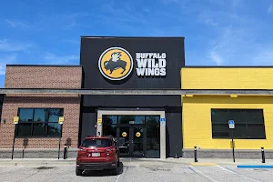 Buffalo Wild Wings image